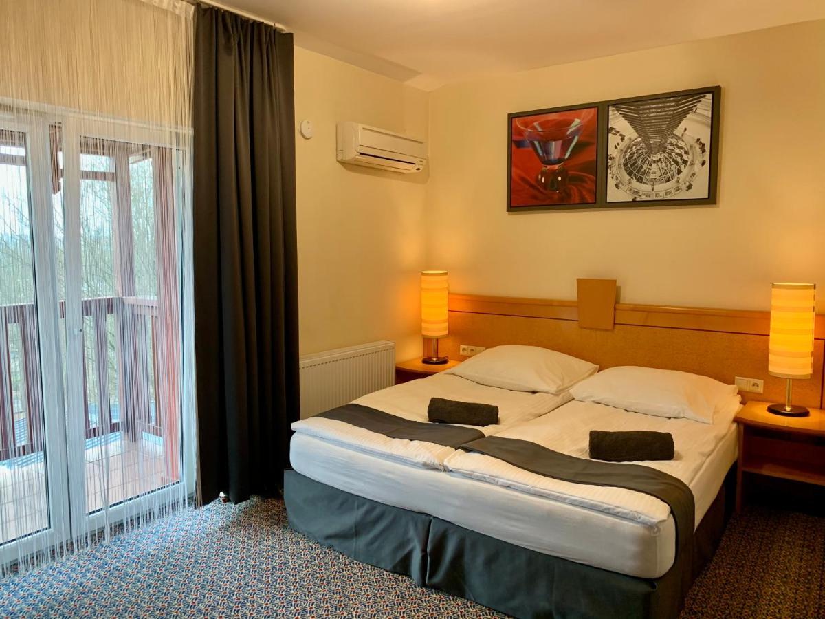 Las Slupski Apartamenty Premium Wifi Netflix Smart Tv50 Wysoka Jakosc Za Niska Cene Zapraszamy (Adults Only) Esterno foto