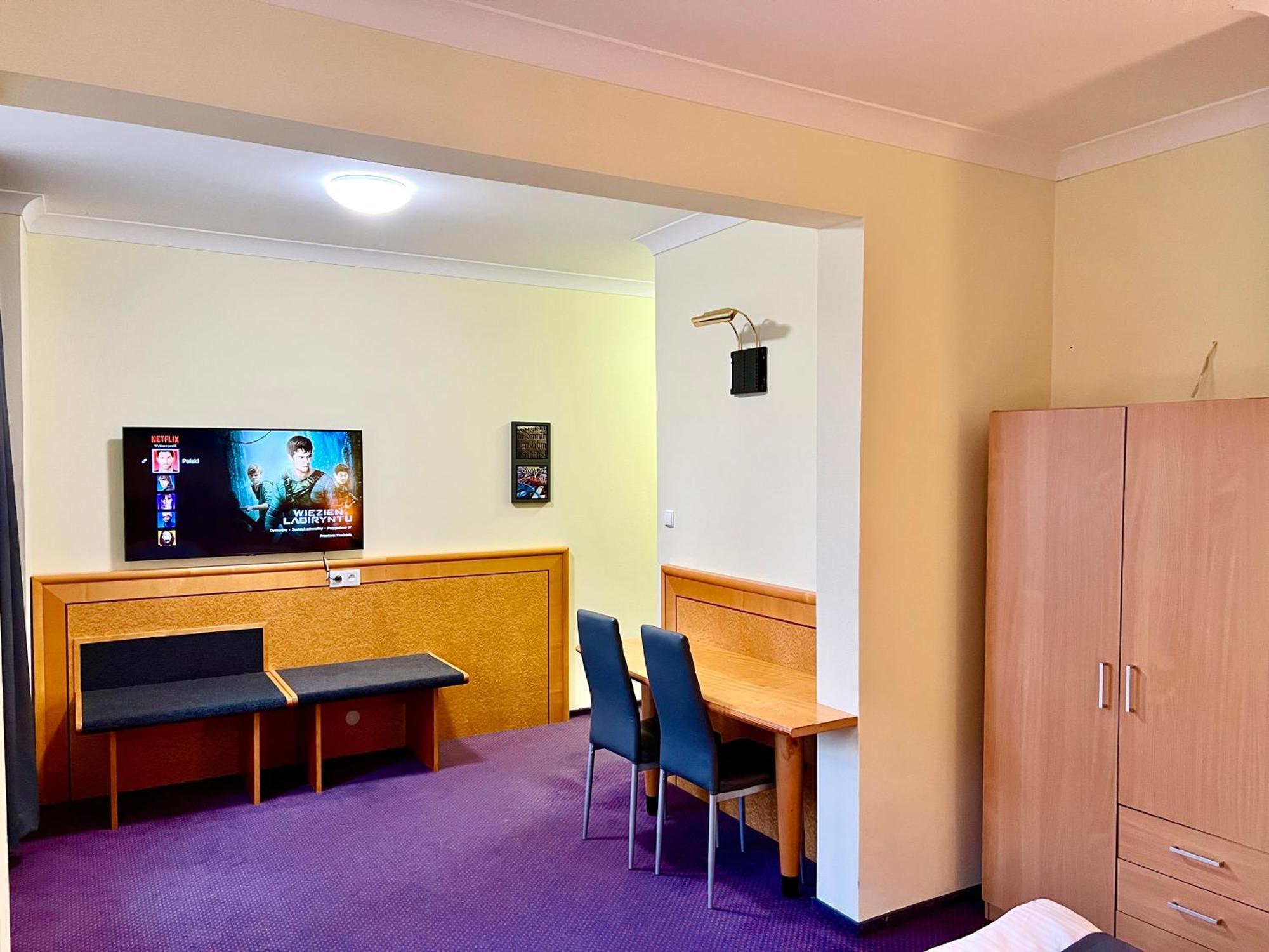 Las Slupski Apartamenty Premium Wifi Netflix Smart Tv50 Wysoka Jakosc Za Niska Cene Zapraszamy (Adults Only) Esterno foto